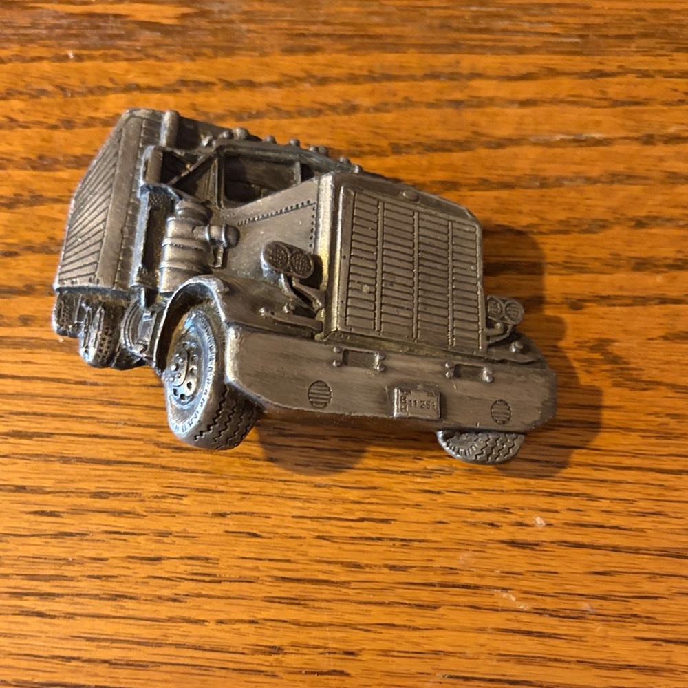 belt buckle